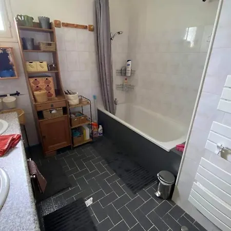Proche Valence, Maison de campagne avec piscine Villa